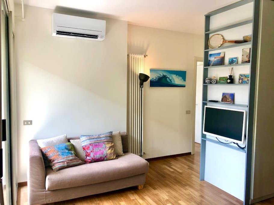 Mascalzone Latino, City Center Apartment Côme Esterno foto